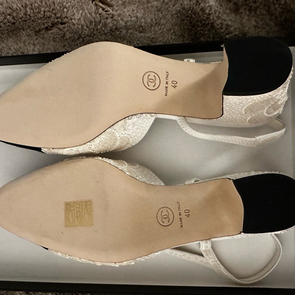 Chanel - Picture 3 of 5